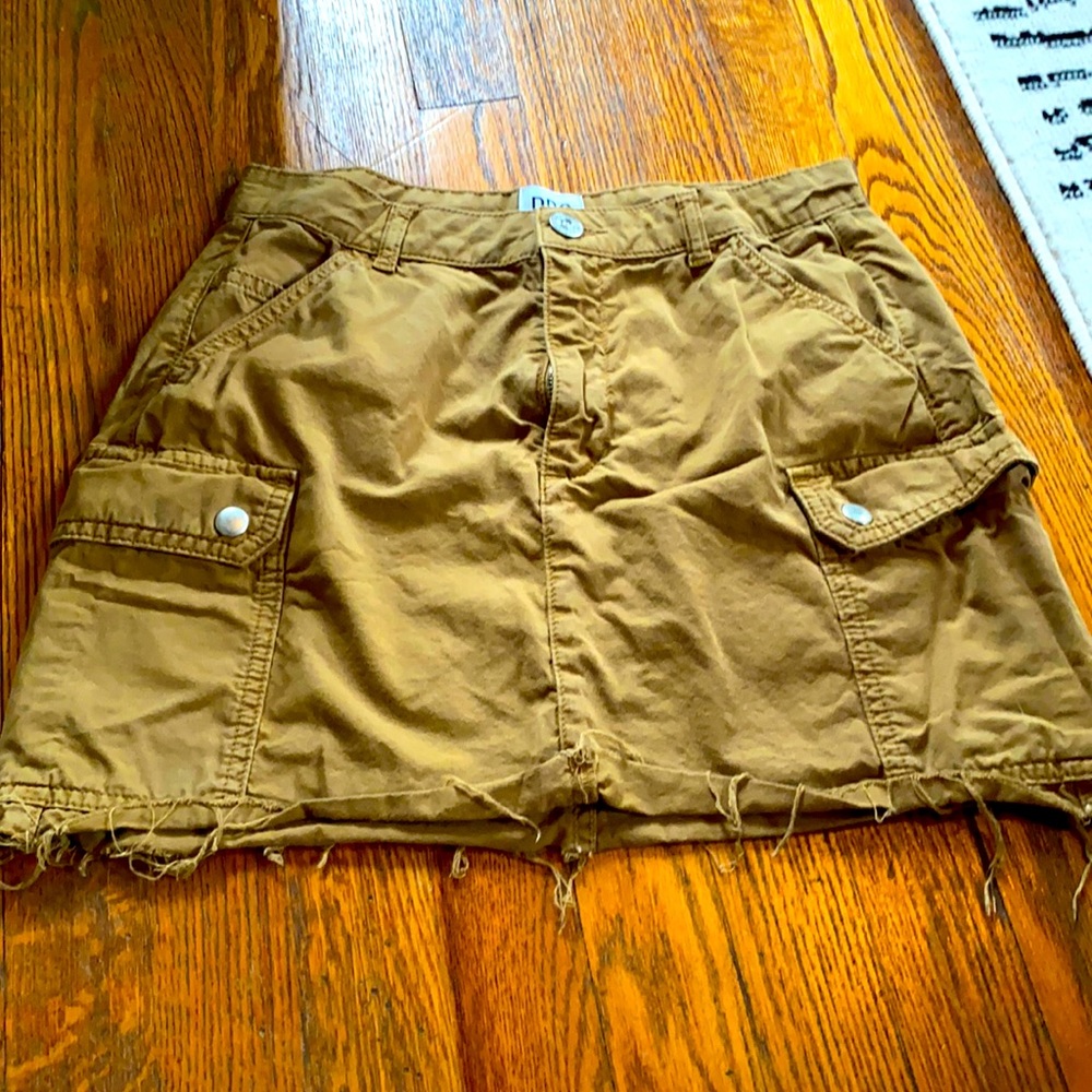 BDG khaki skirt
